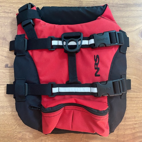 Dog life jacket/flotation device for 15-30lb dog. Never used